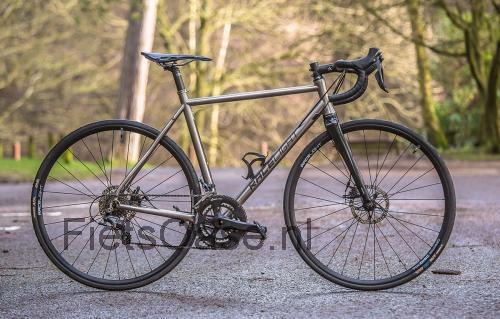Kinesis Granfondo Ti beoordelingen en specificaties